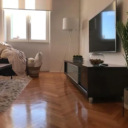 New!!! Luxury Solis On Top Location Split